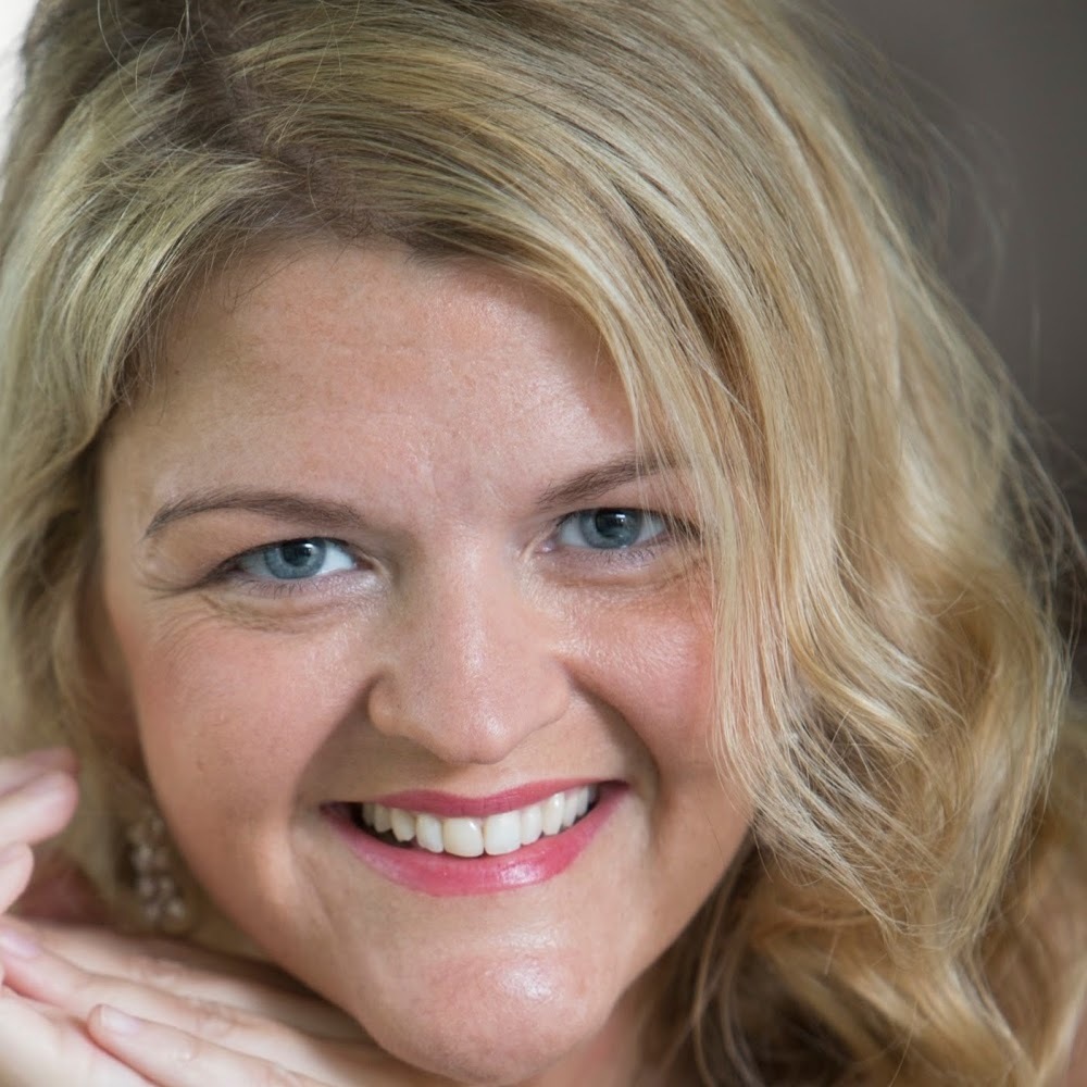 Meet your Posher, Holly